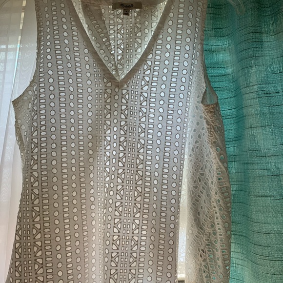 🌺Madewell eyelet open back top 🌺 - Picture 3 of 7